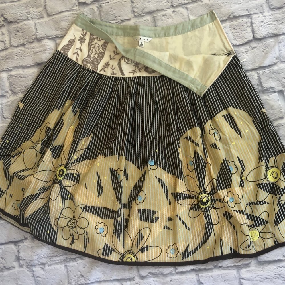 CAbi Beautiful Vintage Skirt Size 12 NWOT